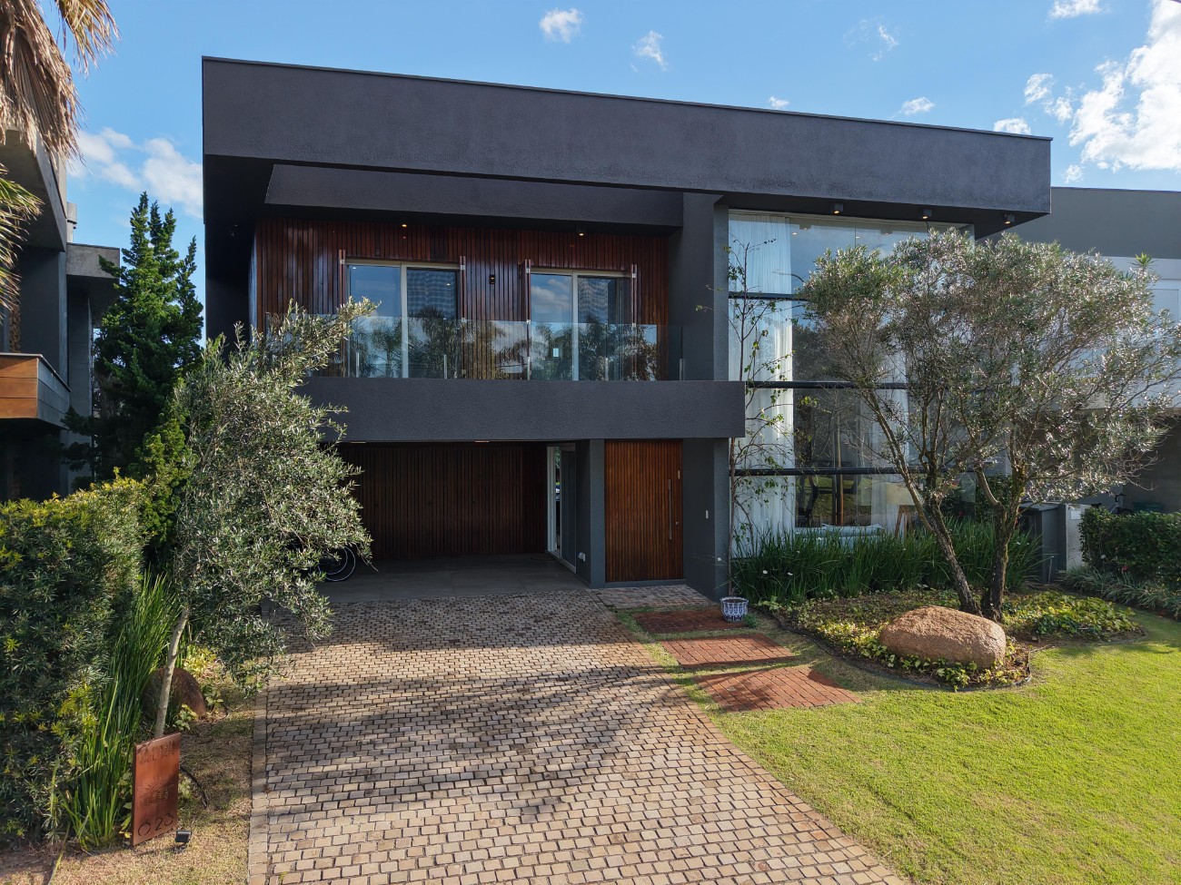 Casa em Condomínio 6 dormitórios para venda, Xangrila em Capão da Canoa | Ref.: 16915