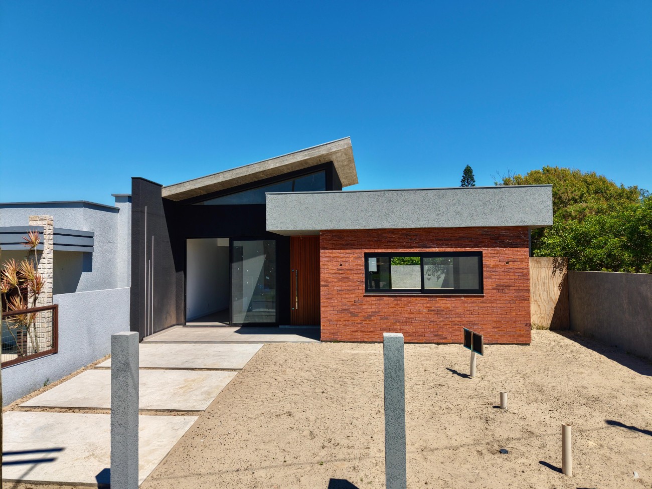 Casa 3 dormitórios para venda, Guarani em Capão da Canoa | Ref.: 17015
